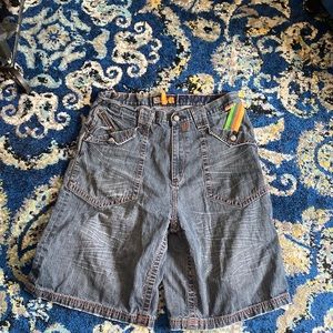 Akademiks size 36 colorful baggy jorts